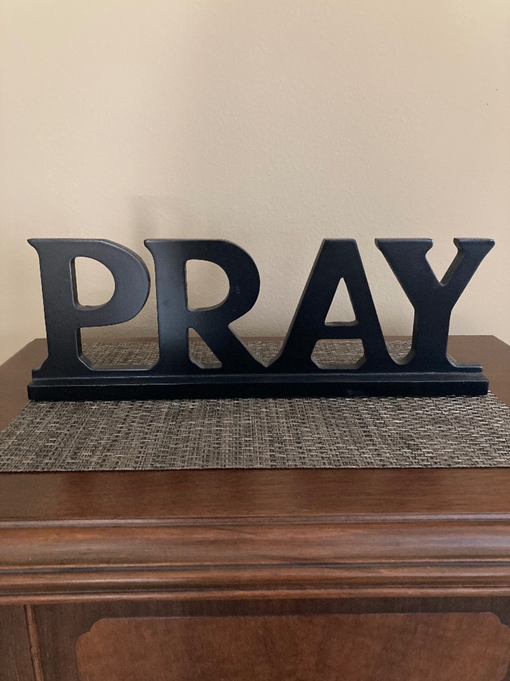 Black wood Pray sign